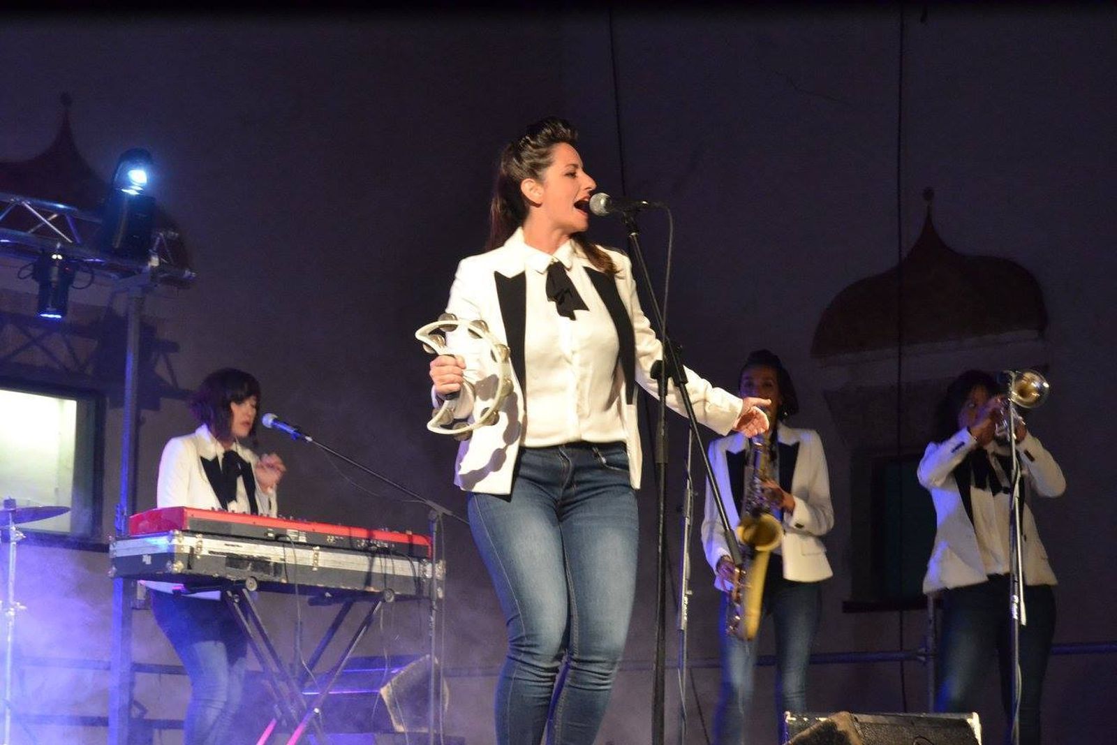 Un momento de la actuación del grupo The Clams.