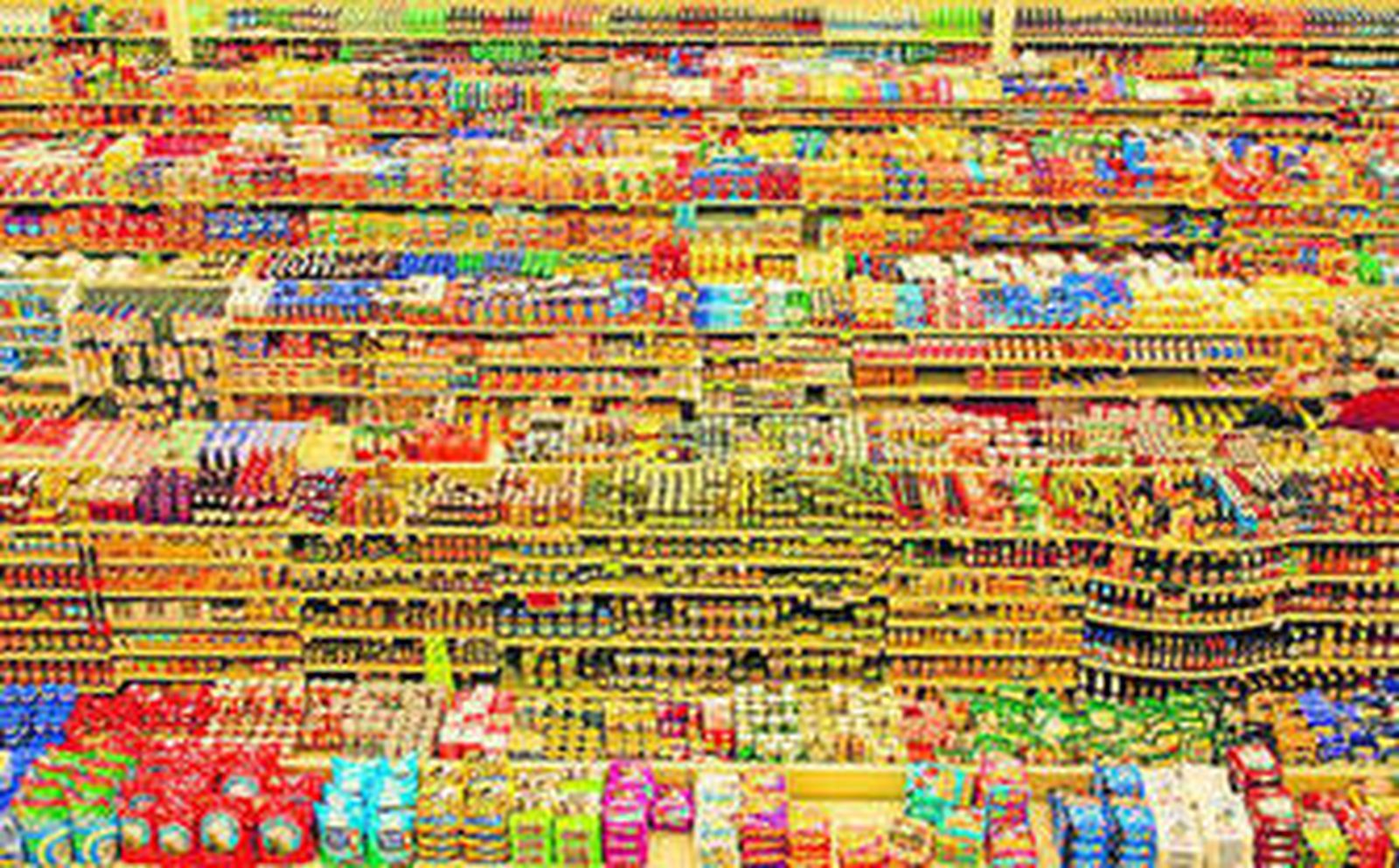 1 y 2. Fotografías de Edward Burtynsky, artista canadiense especialmente interesado en los grandes paisajes industriales y urbanos. 3. Imagen de 'La Jetée' (1963), la película de culto del francés Chris Marker. 4. Una de las muchas imágenes icónicas de 'La naranja mecánica' (1971), de Stanley Kubrick.