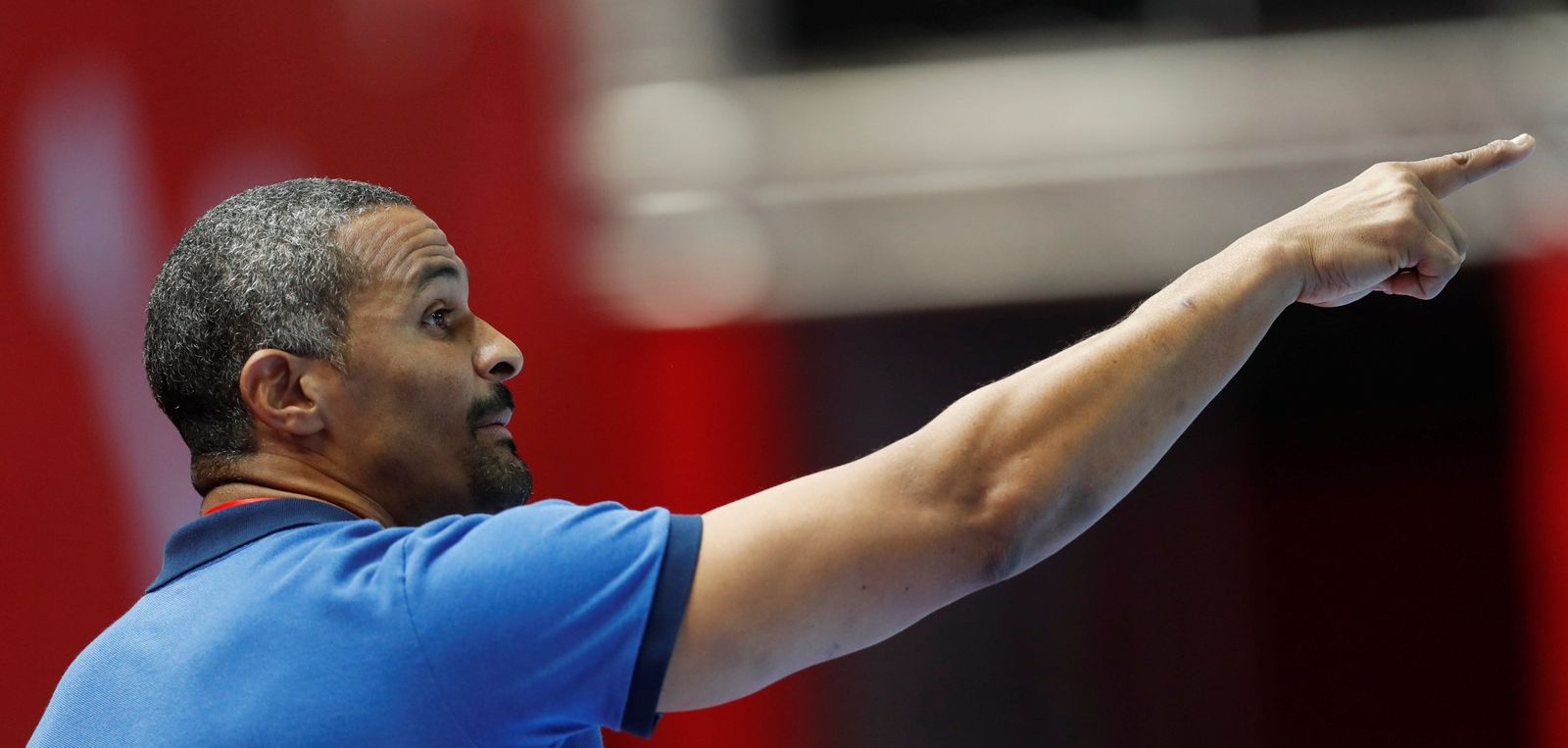 Didier Dinart ya no reparte estopa