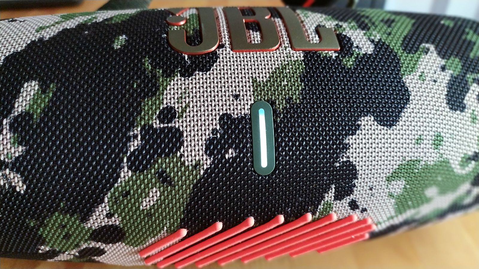 Imágenes del altavoz bluetooth JBL Xtreme 3