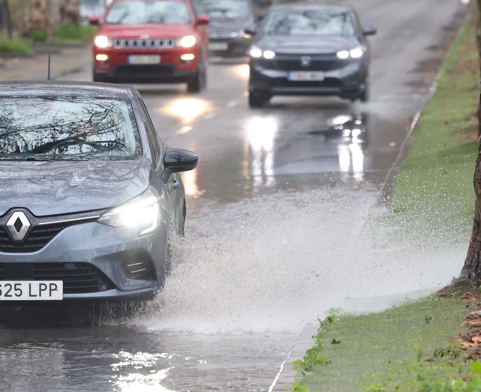 Jornada complicada marcada por el viento y la lluvia en la provincia de Málaga.