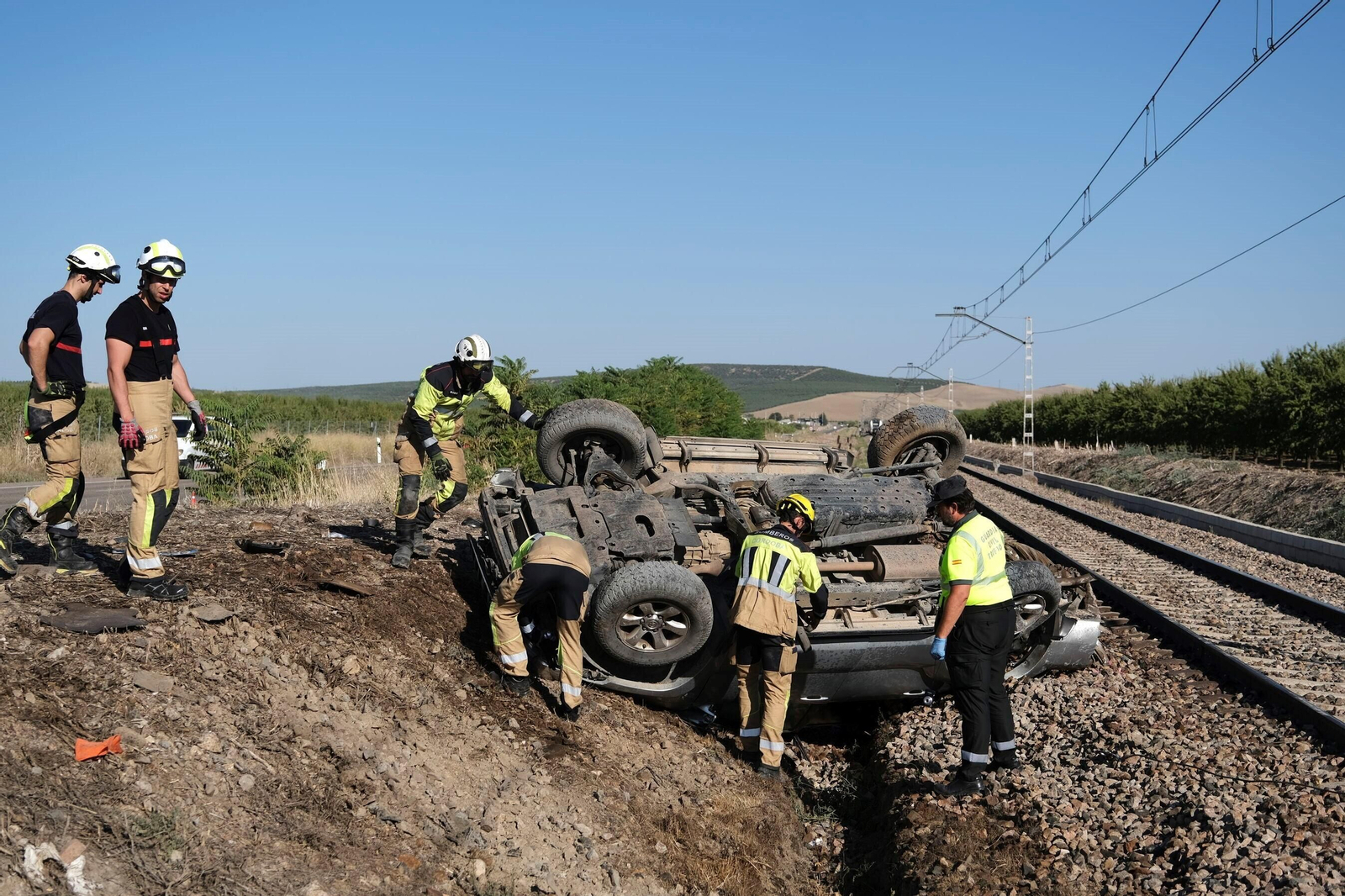 El accidente entre un tren y un coche en Alcolea, en imágenes El accidente entre un tren y un coche en Alcolea, en imágenes