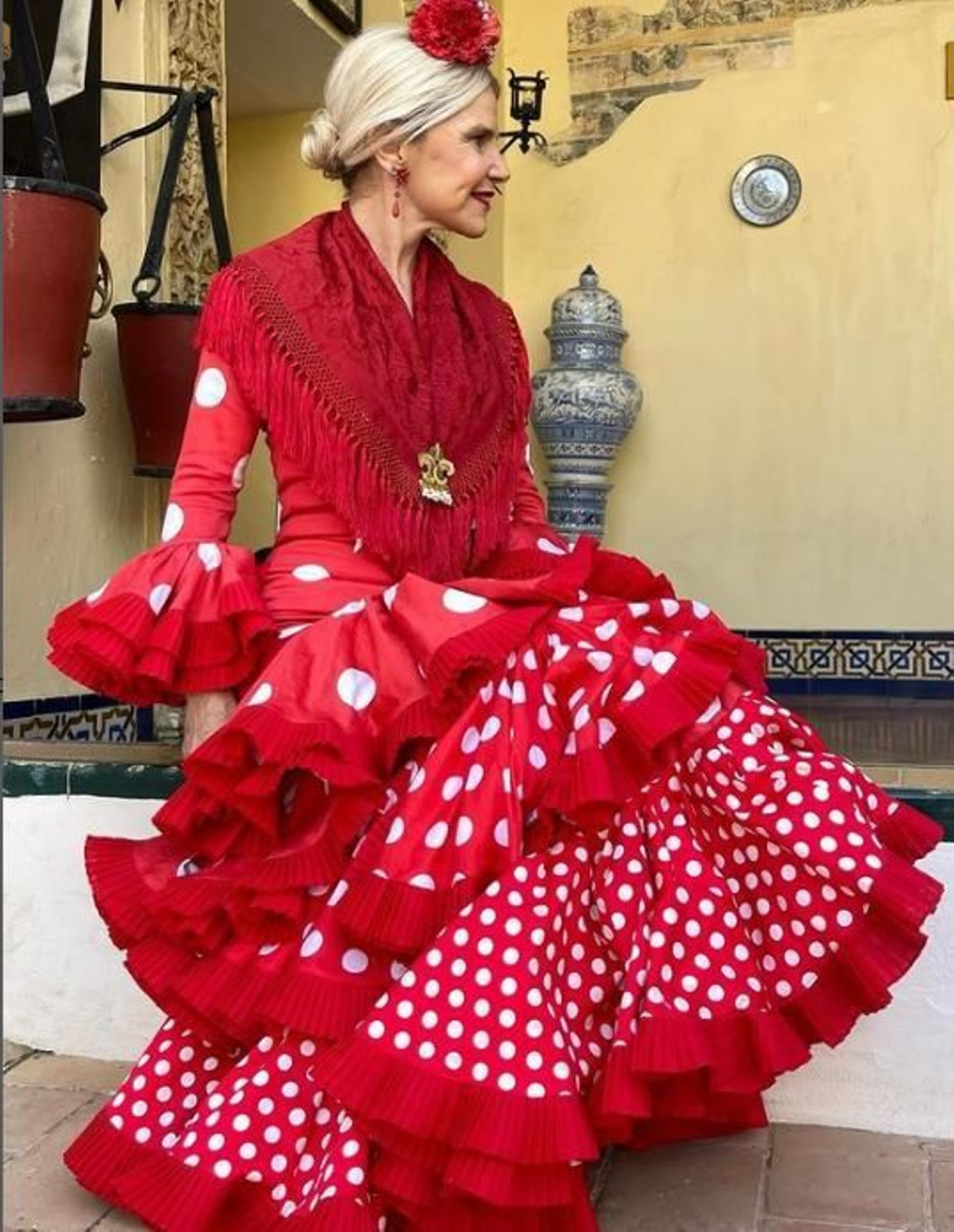 Eugenia Martínez de Irujo con traje de flamenca en la Feria de Abril.
