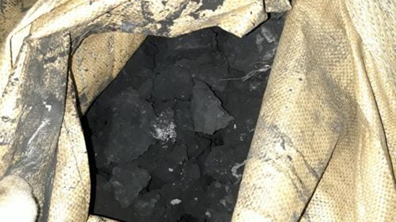 Residuos generados por un scrubber o torre de lavado de gases.