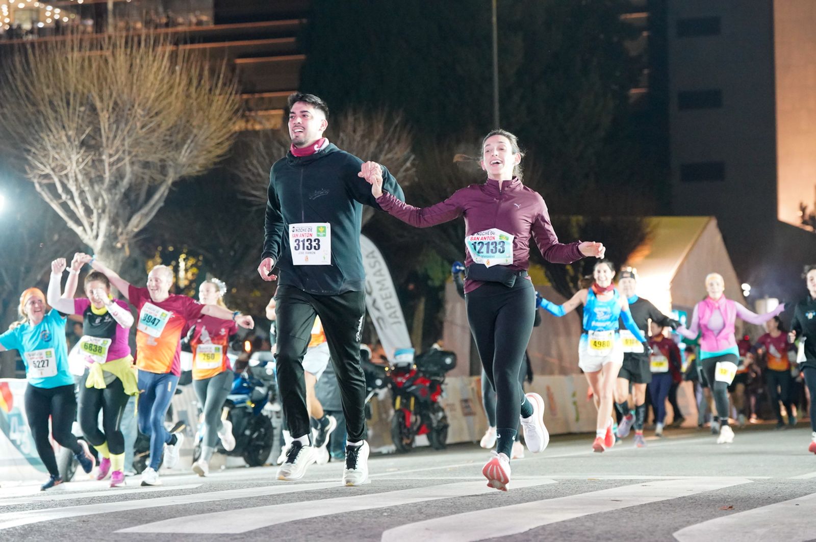 En imágenes: búscate en tu llegada a meta de la Carrera de San Antón 2026 (17)