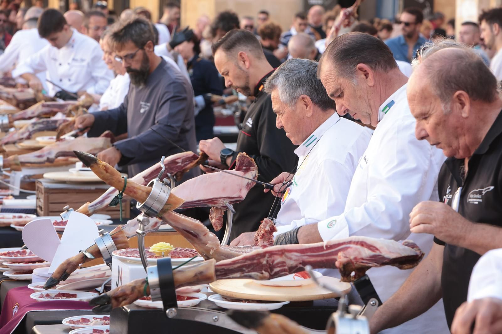 III Jornada de Cortadores de Jamón Solidarios en Jerez