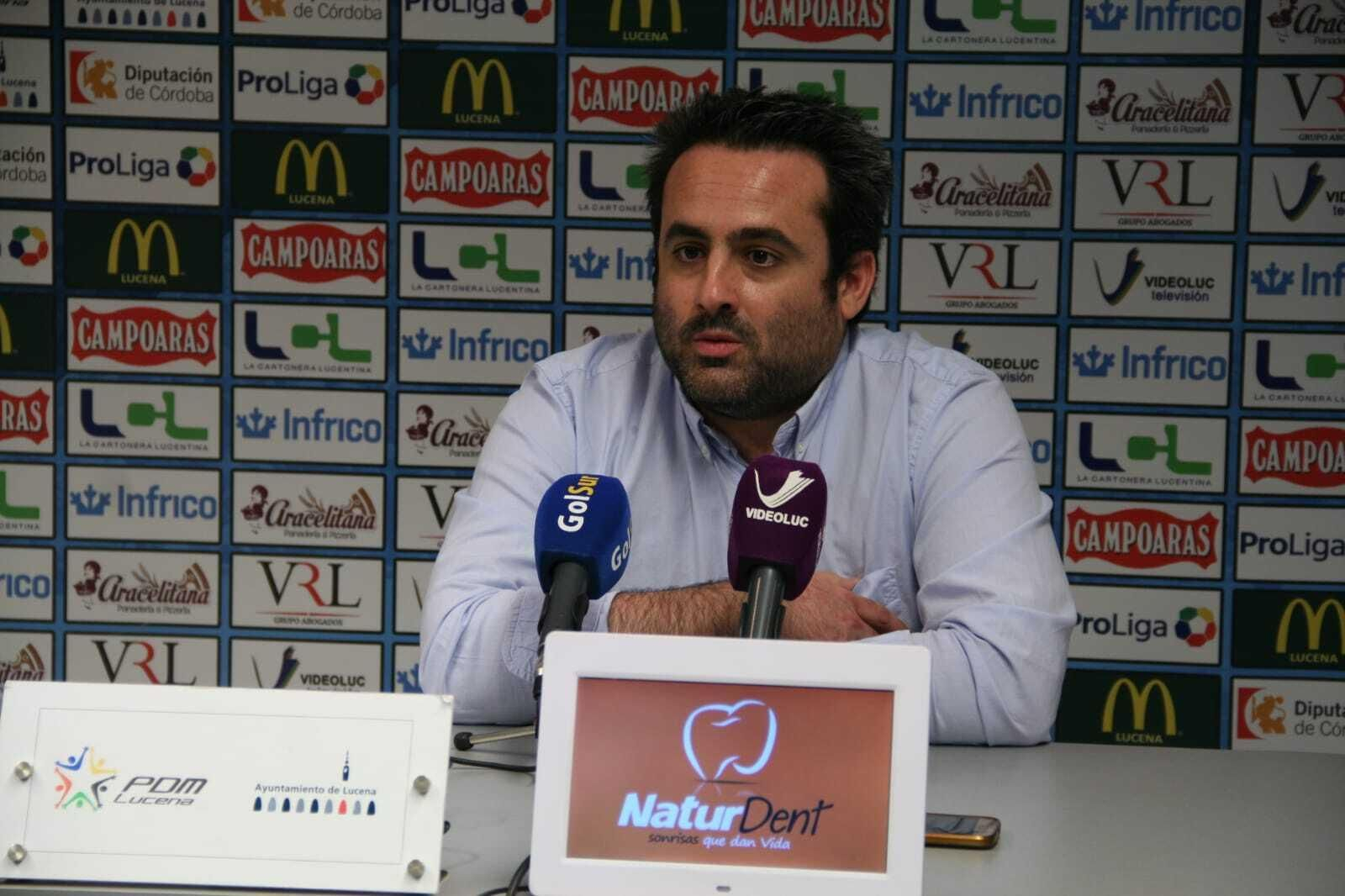 Jorge Torres, presidente del Ciudad de Lucena, durante su comparecencia de prensa.