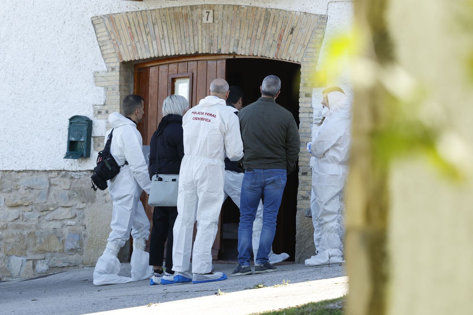 agentes de la Policía en el lugar de los hechos