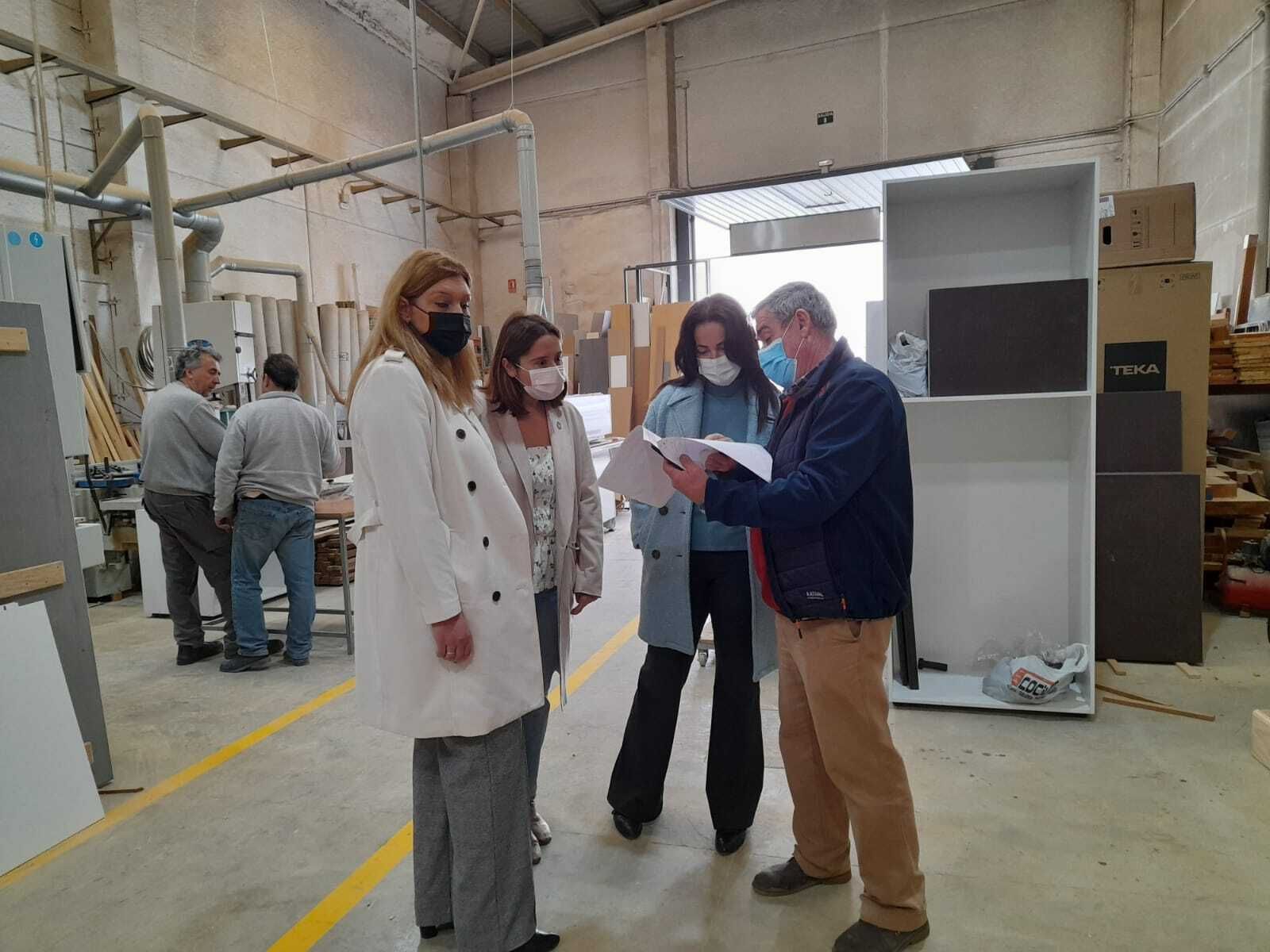 María Ángeles Muriel visita Valverde del Camino.