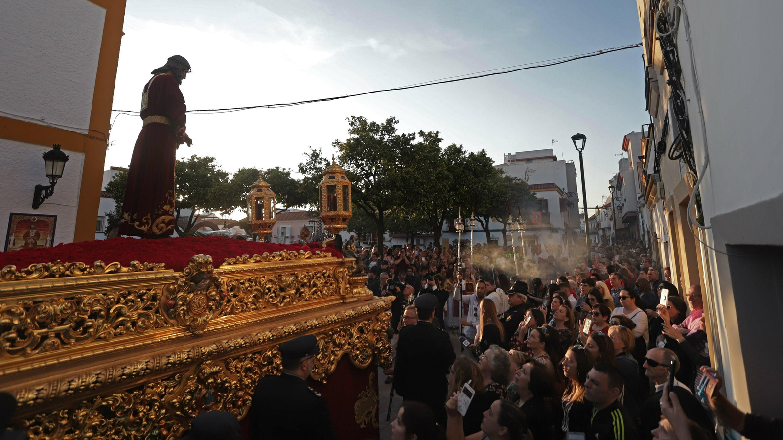 Imágenes del Martes Santo en Algeciras