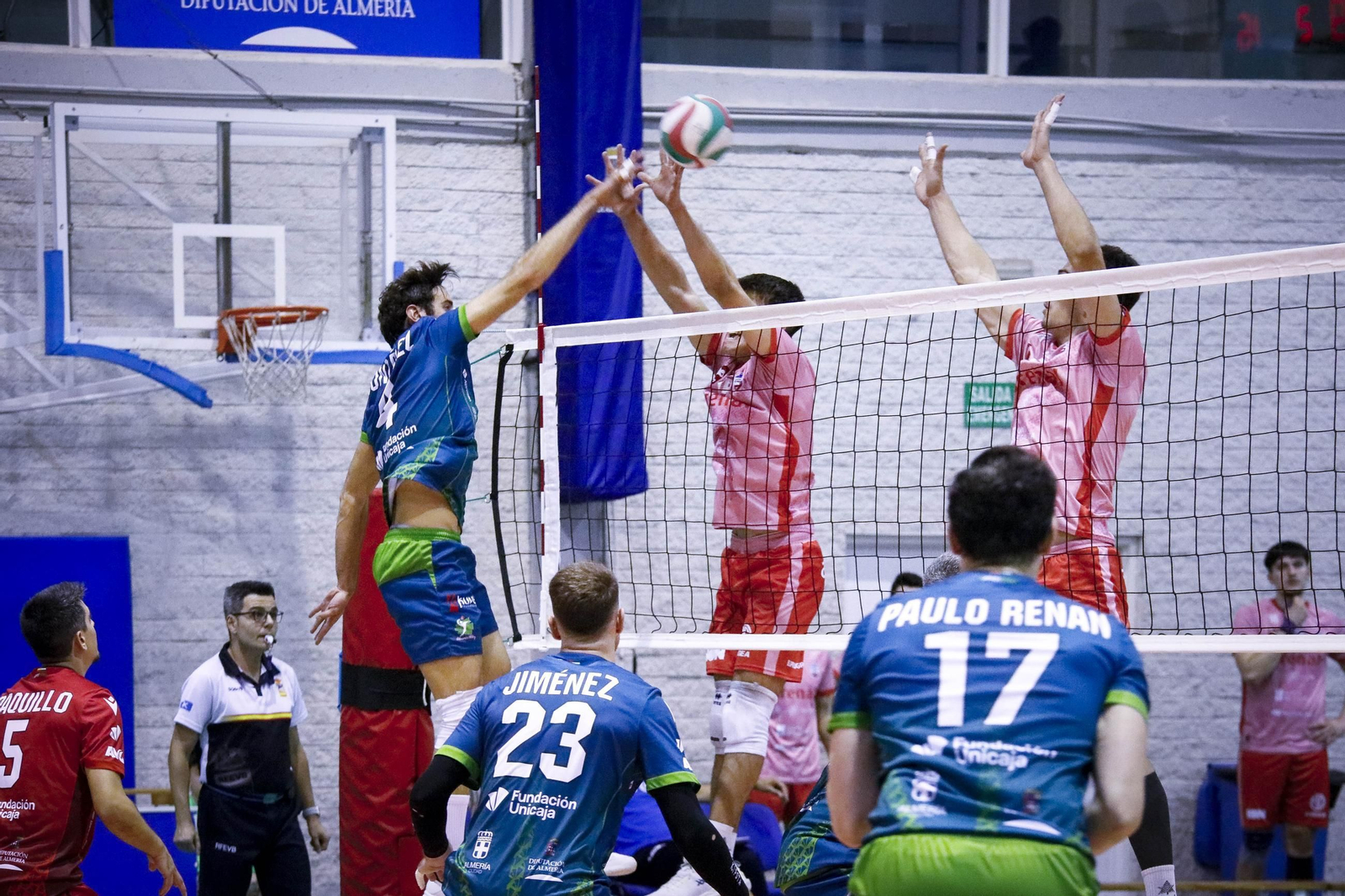 Unicaja Costa de Almería-Arenal Emeve de la Superliga, en imágenes