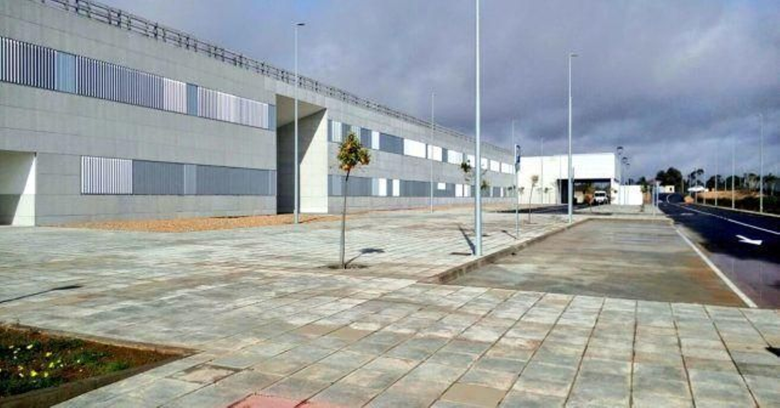 Los socialistas reclaman la puesta en marcha ya del centro hospitalario de Lepe.