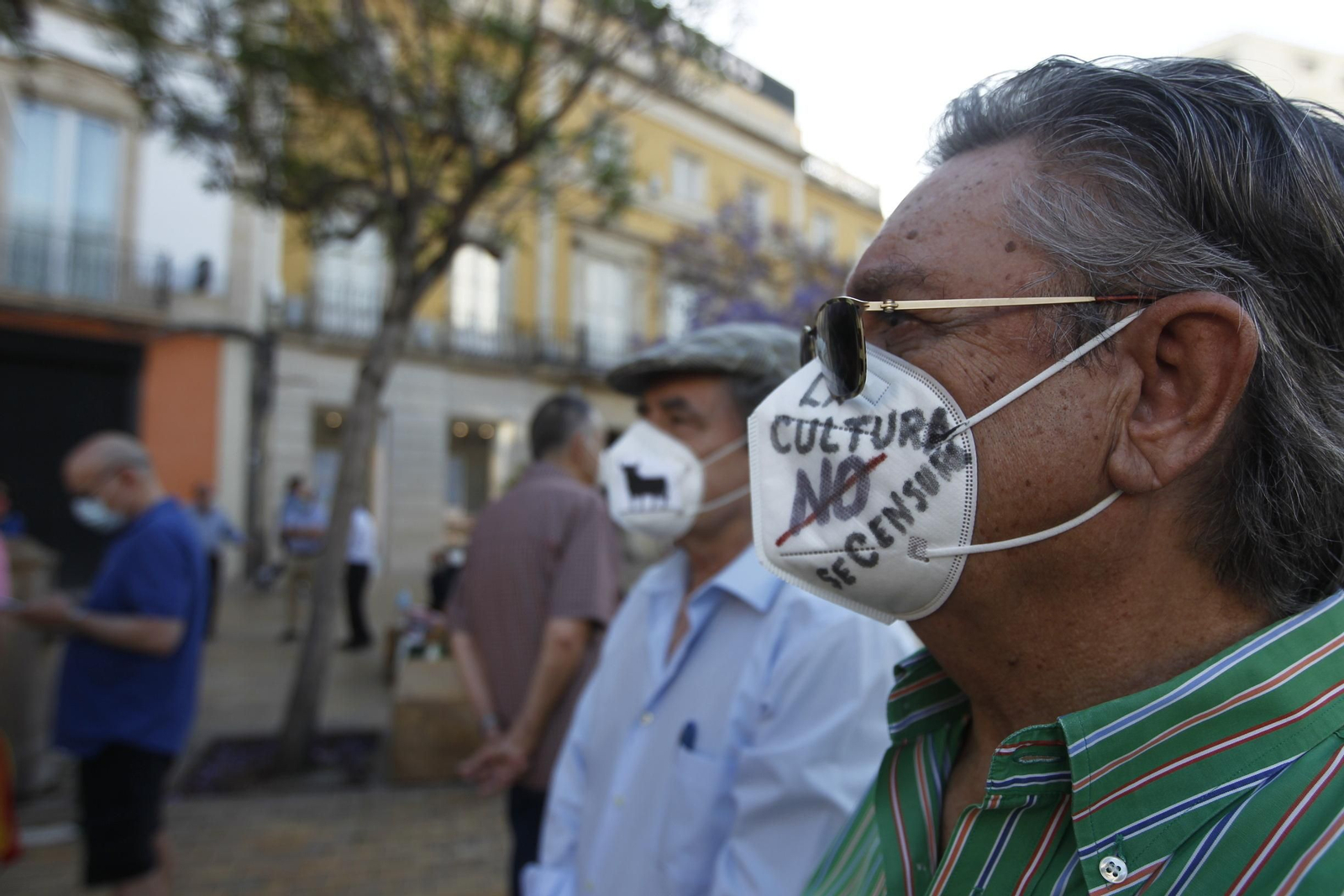 Fotogalería manifestación a favor del mundo del toro. Almería