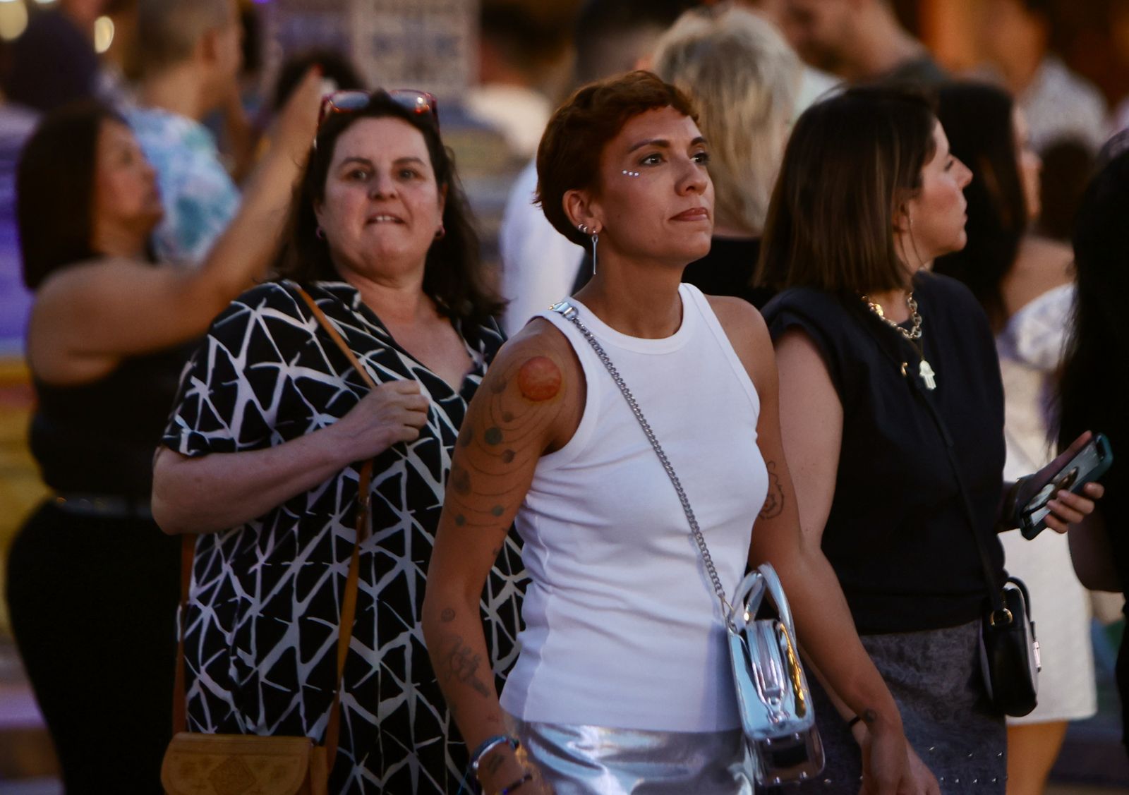 Búscate en el concierto de Maluma