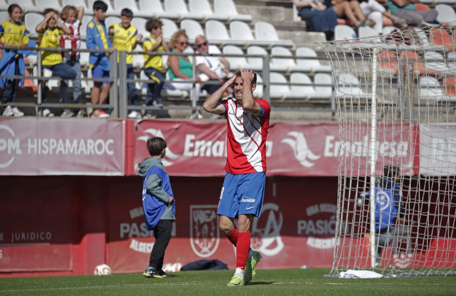 Las mejores fotos del Algeciras CF - Atlético de Madrid B de Primera Federación