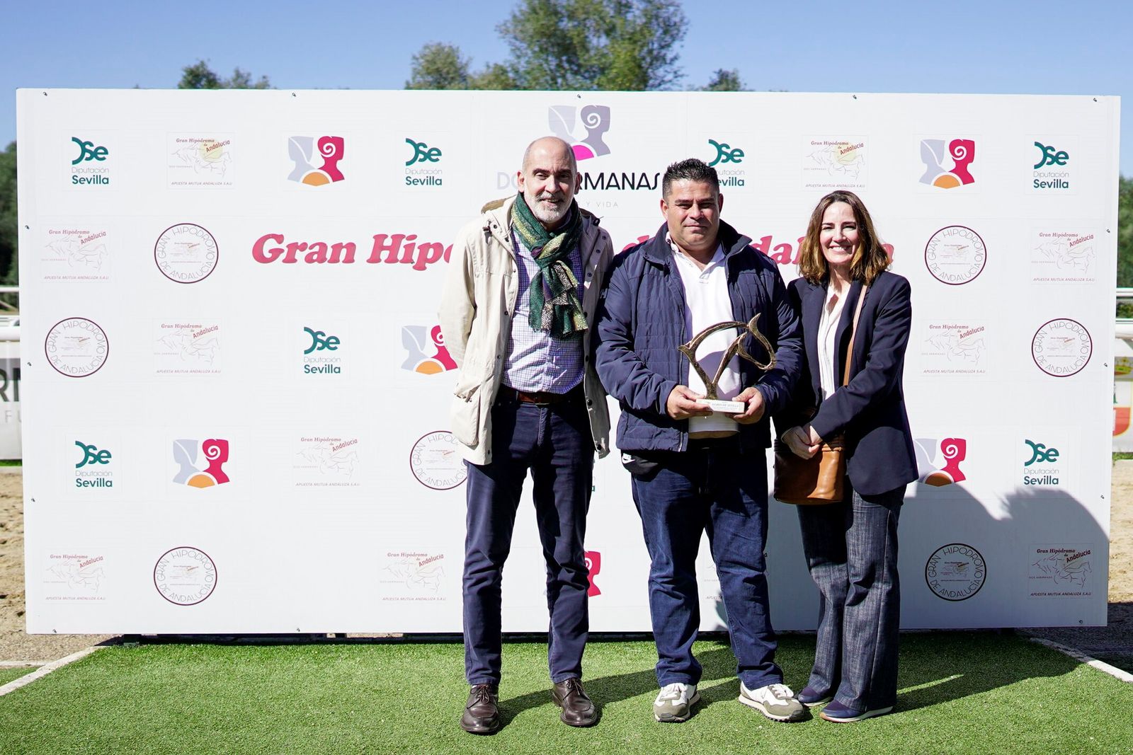 Las fotos del Premio Diario de Sevilla en el hipódromo de Dos Hermanas