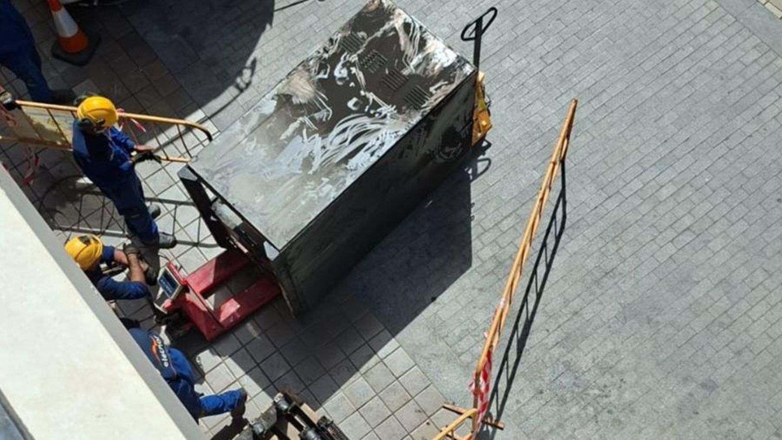 Transformador tras el fuego.