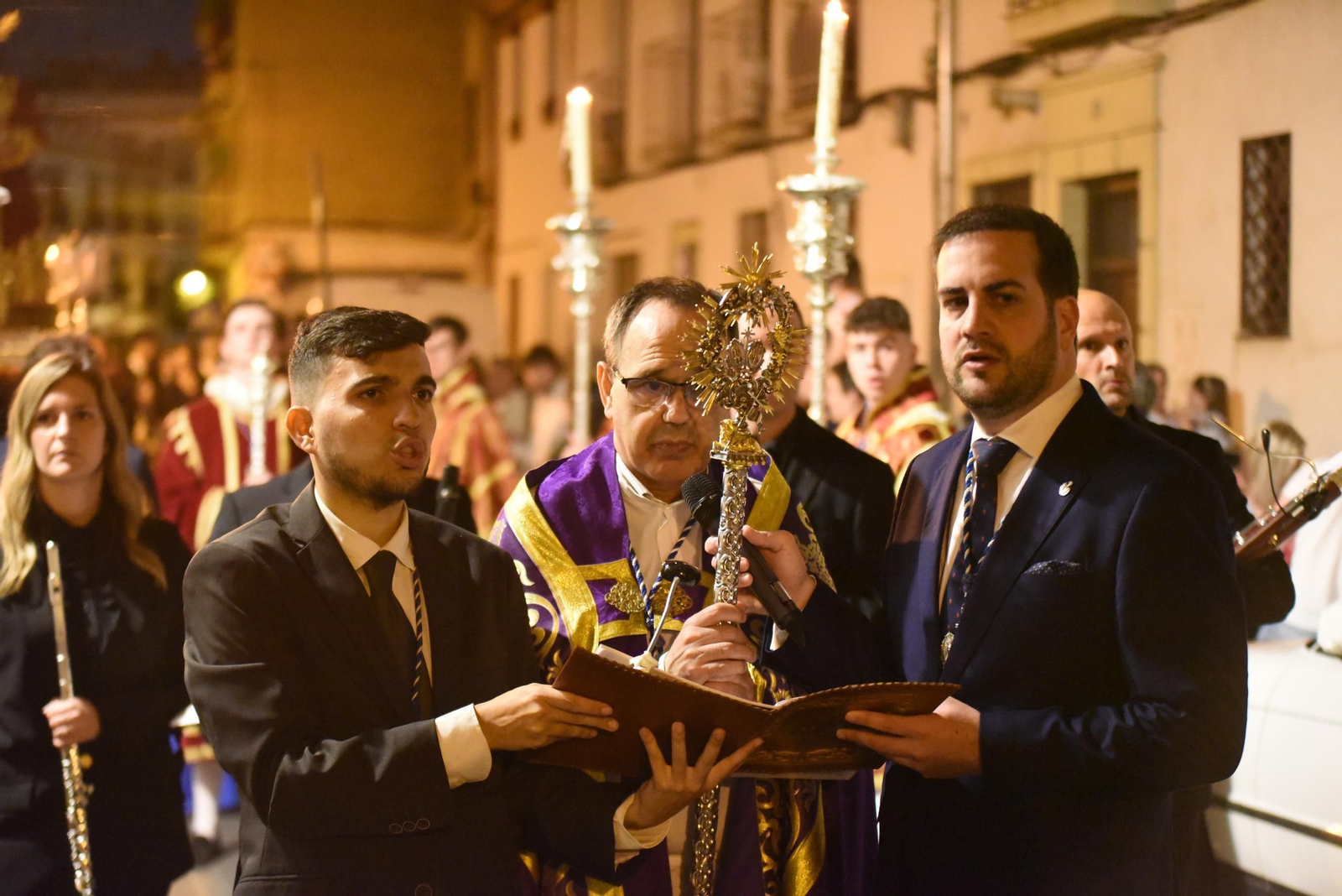Las mejores fotos de un Viernes de Dolores de vía crucis como prólogo de la Semana Santa de Córdoba