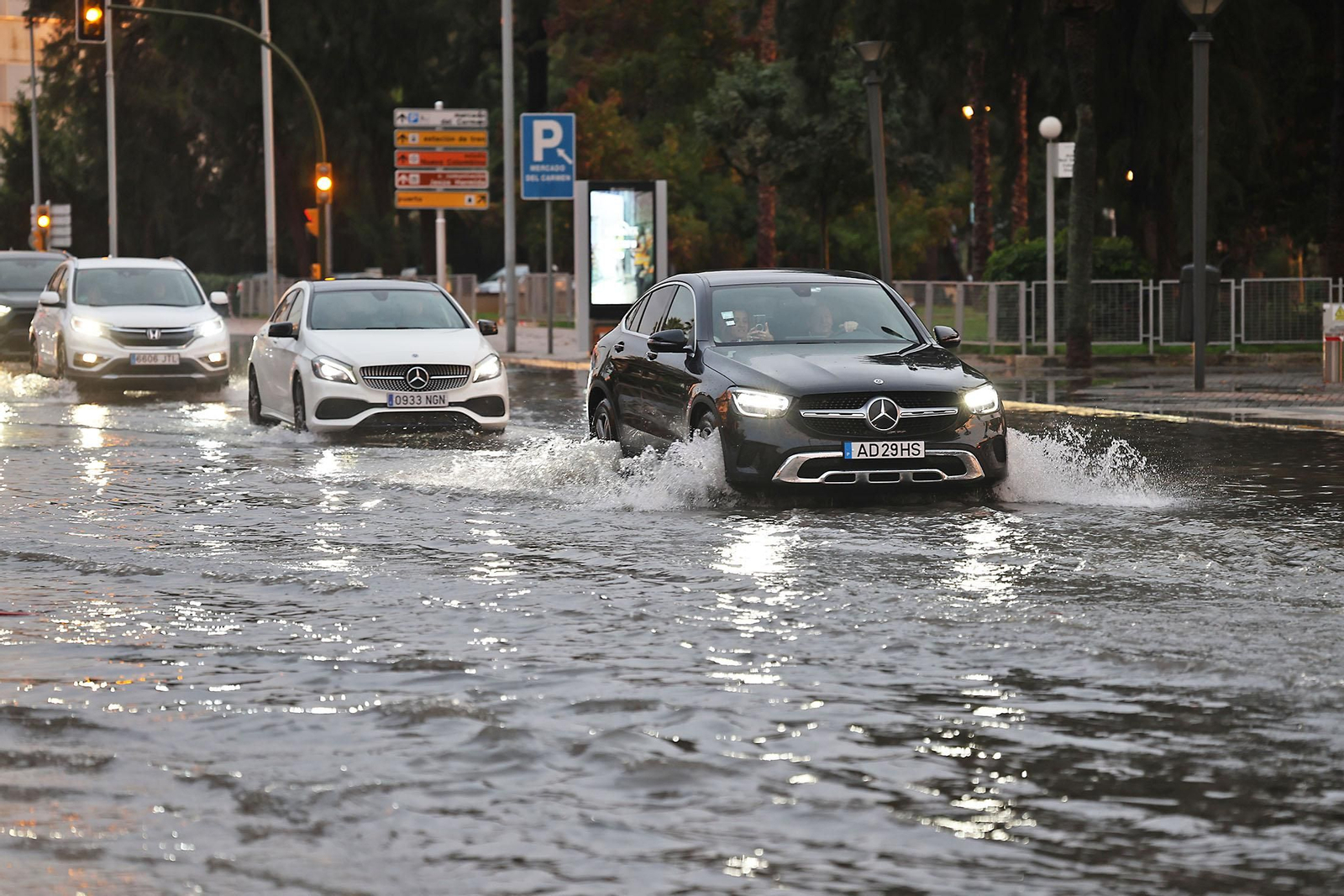 Imágenes del caos en Huelva por la borrasca Claudia con inundaciones, riadas y cortes de carreteras