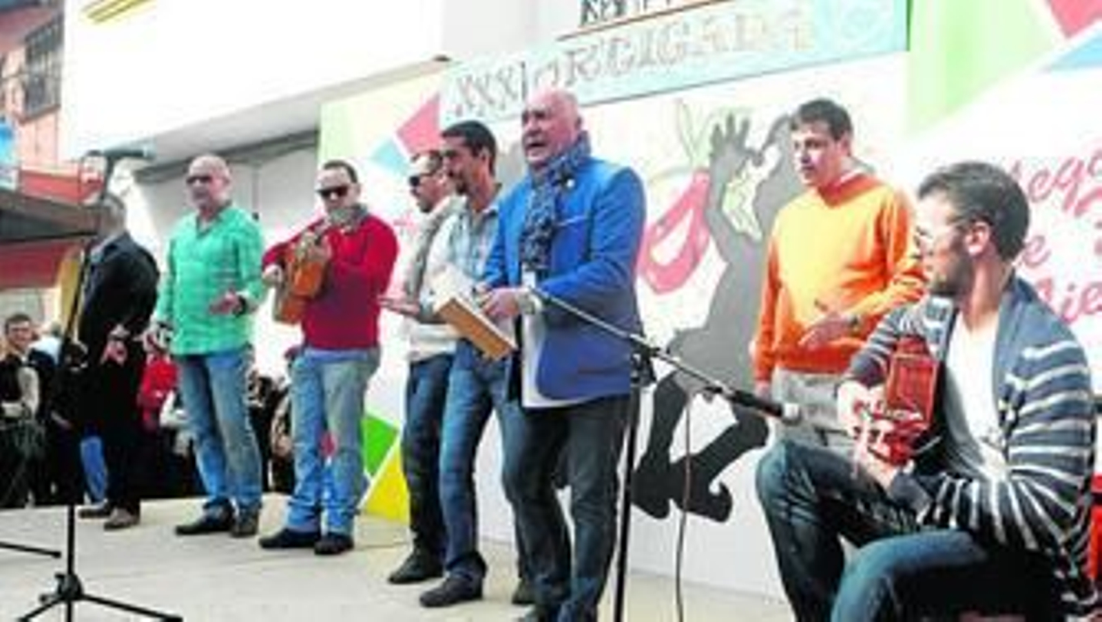 Fernando Lozano durante un momento de su pregón en la Ortigada de Algeciras, ayer a mediodía.