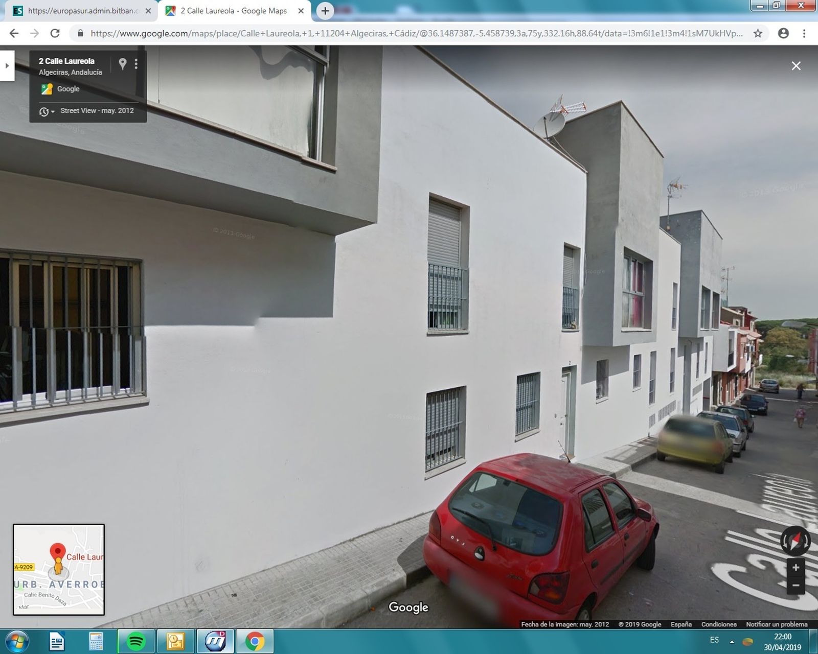 Escorzo del edificio del desahucio.