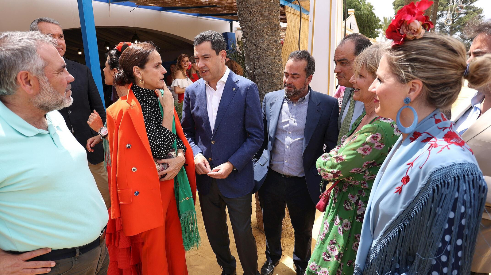 Juanma Moreno, presidente de la Junta, visita la Feria de Jerez