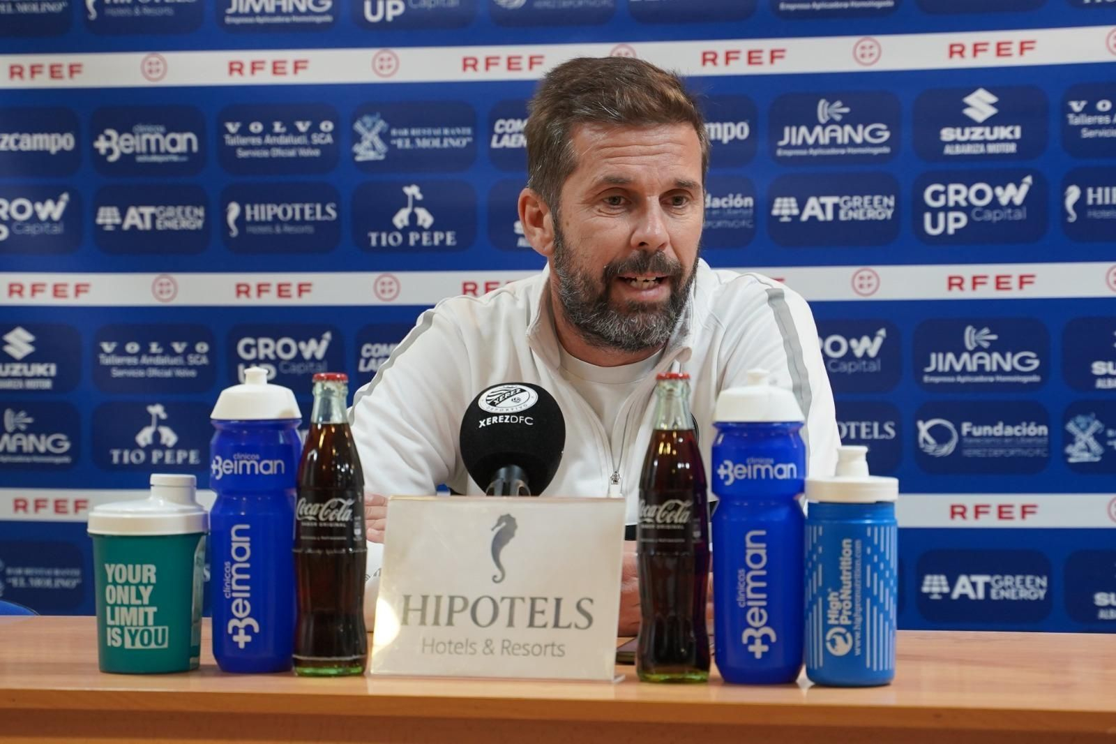 David Sánchez, entrenador del Xerez DFC, en la rueda de prensa ofrecida este viernes en Chapín.