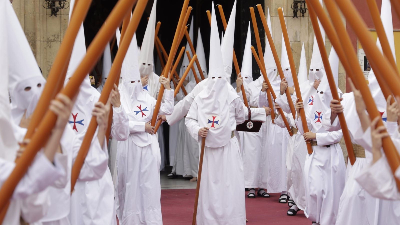 Cirios tinieblas y al cuadril en la cofradía de San Lorenzo.