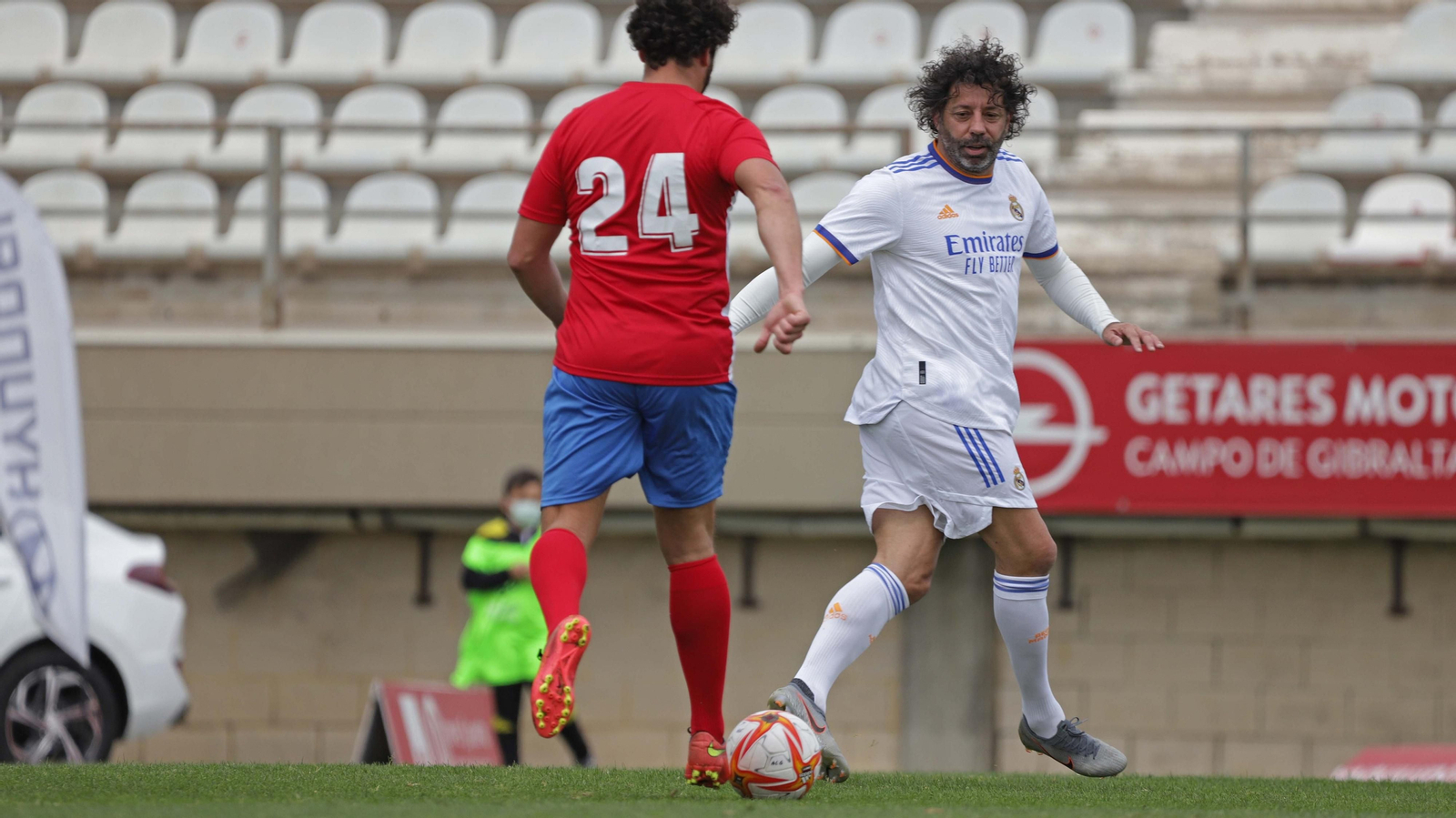 La mejores fotos del Algeciras - Real Madrid veteranos