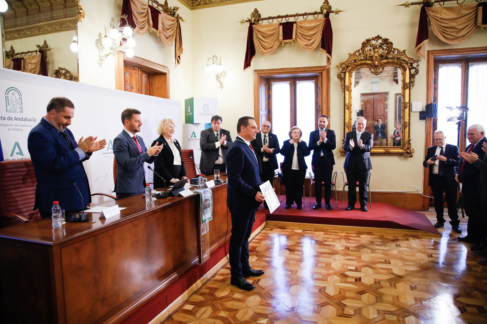 Juan Manuel Martín Robles ingresa como académico de Historia de Andalucía y te lo contamos en imágenes