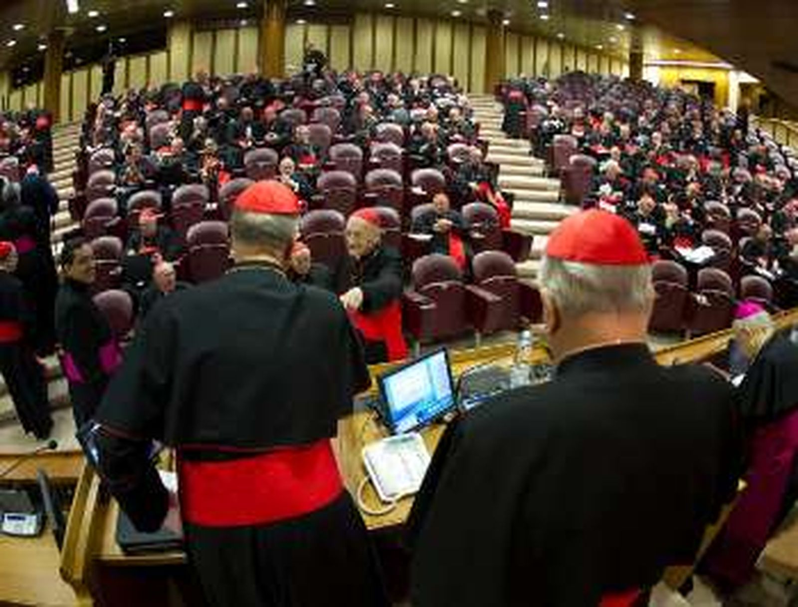 Los cardenales comienzan la preparación del cónclave centrados en "la realidad de la Iglesia"