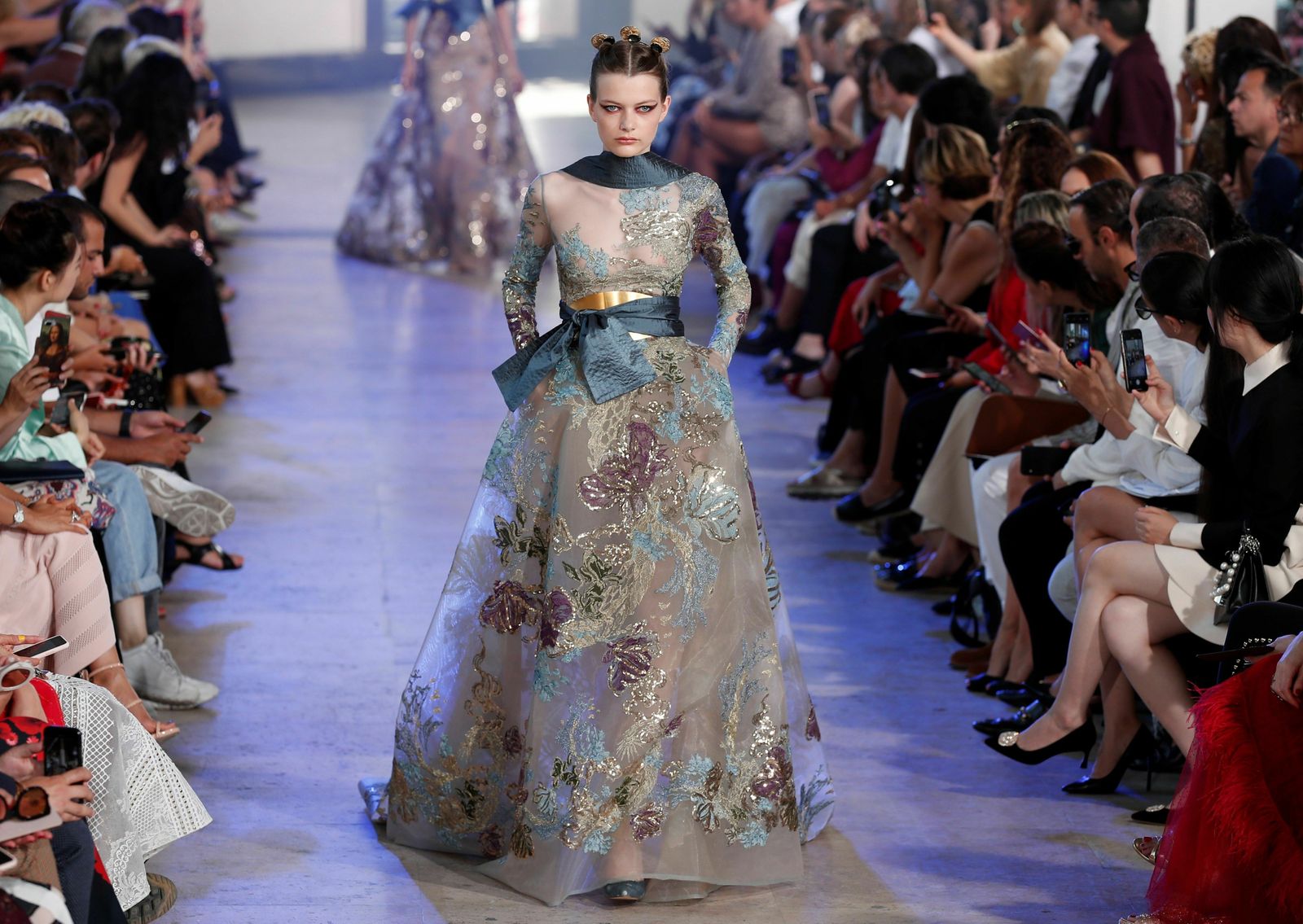Inspiración asiática en la colección Otoño Invierno 2019-2020 de Elie Saab Alta Costura