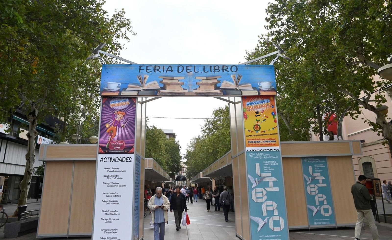 La Feria del Libro Antiguo de Córdoba, en imágenes