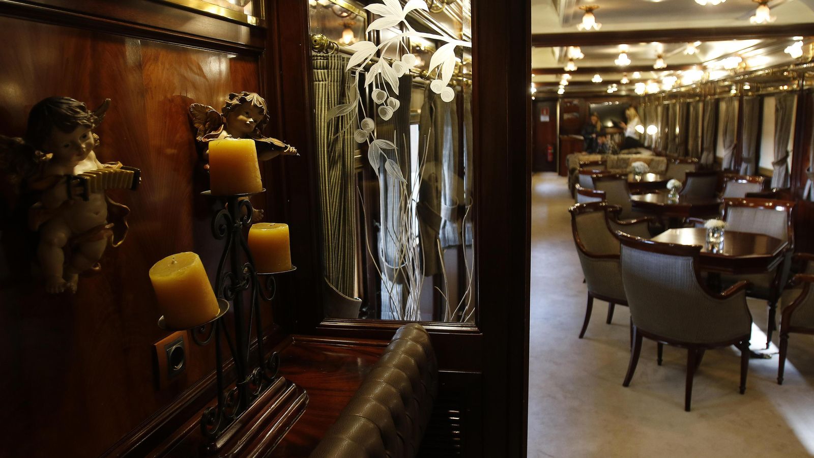 El tren Al Andalus conserva la decoración de los trenes de los años 20.