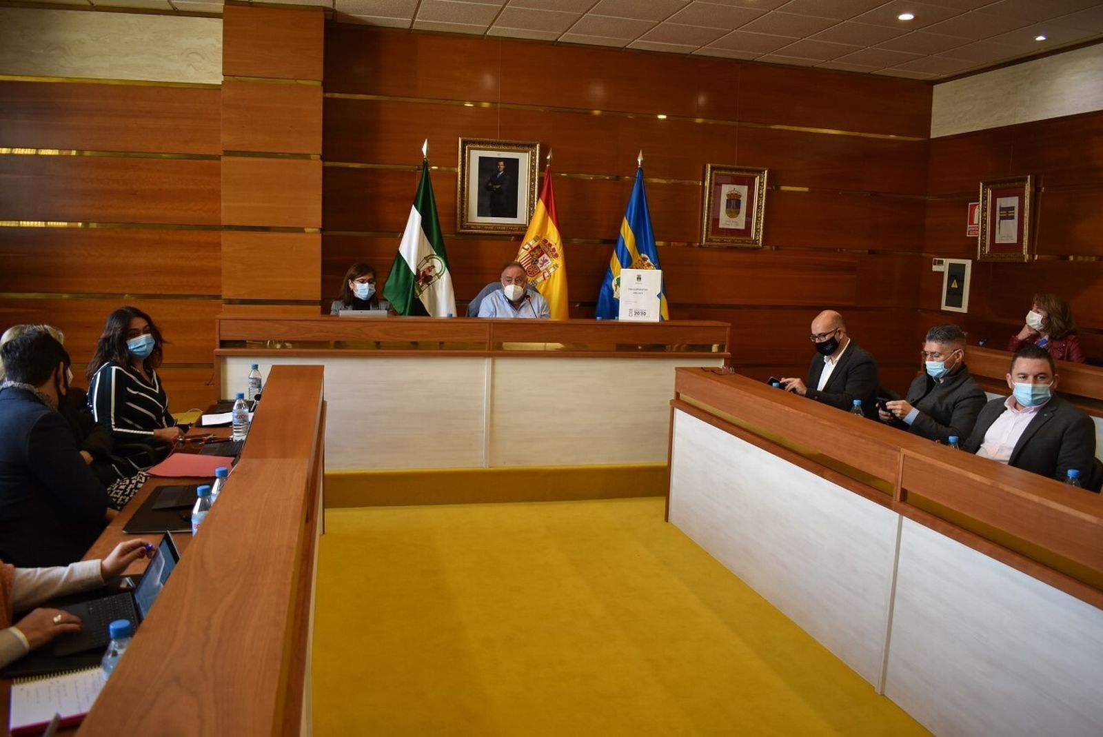 Sesión plenaria para la aprobación del presupuesto municipal.