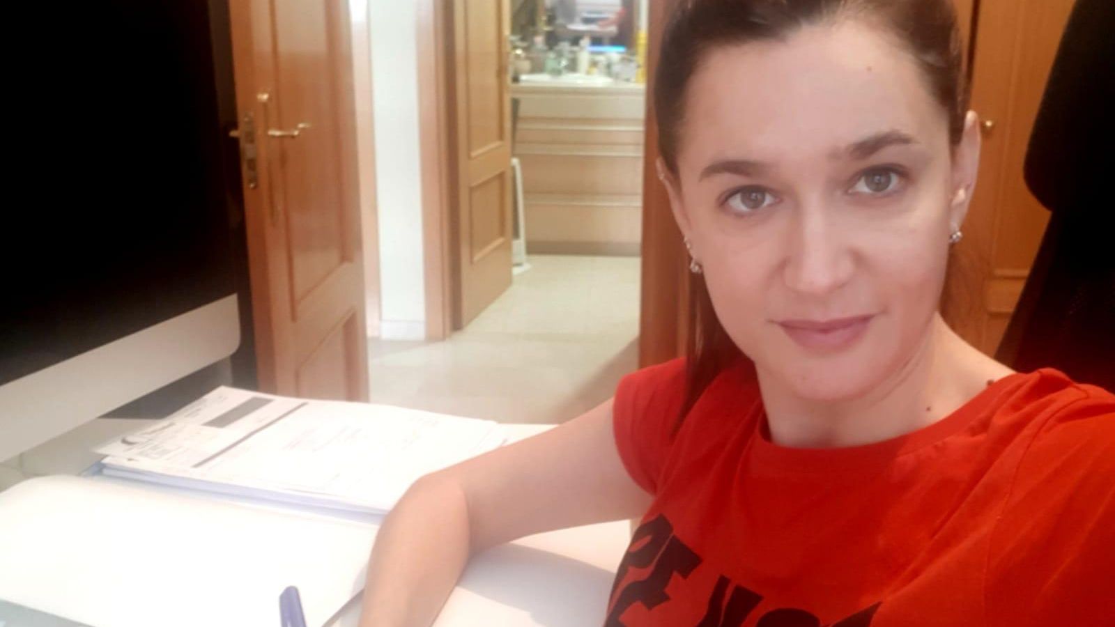 Elisa Pérez de Siles, en el despacho de su vivienda.