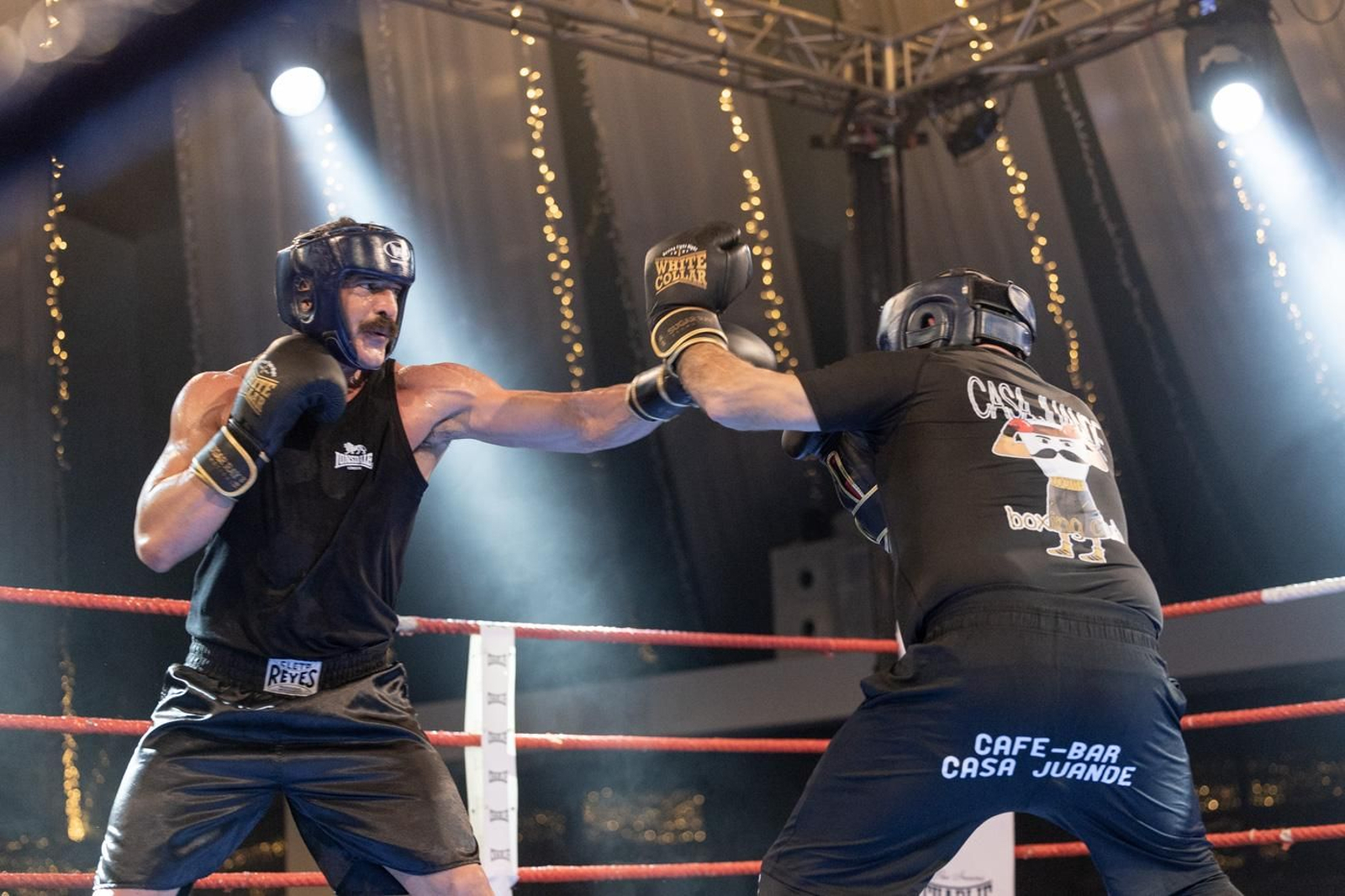 El boxeo solidario de la VI velada White Collar Boxing cautiva al público de Jaén