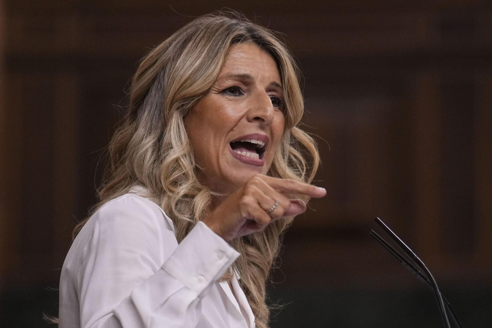 La vicepresidenta tercera y ministra de Trabajo, Yolanda Díaz , interviene en el Congreso de los Diputados.