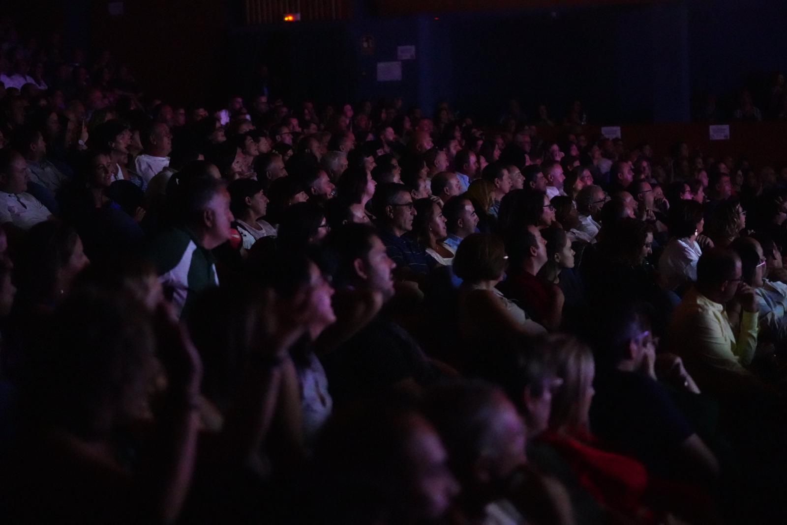 El concierto de Manolo García en el teatro El Silo de Pozoblanco, en fotografías