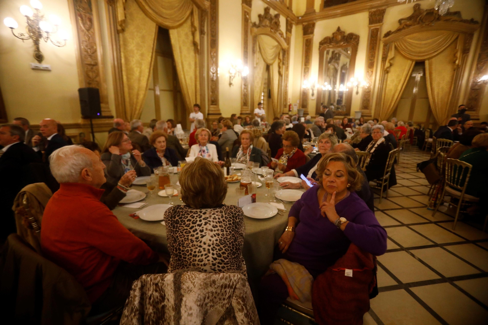 La comida benéfica de la Fundación Bangassou en Córdoba, en imágenes