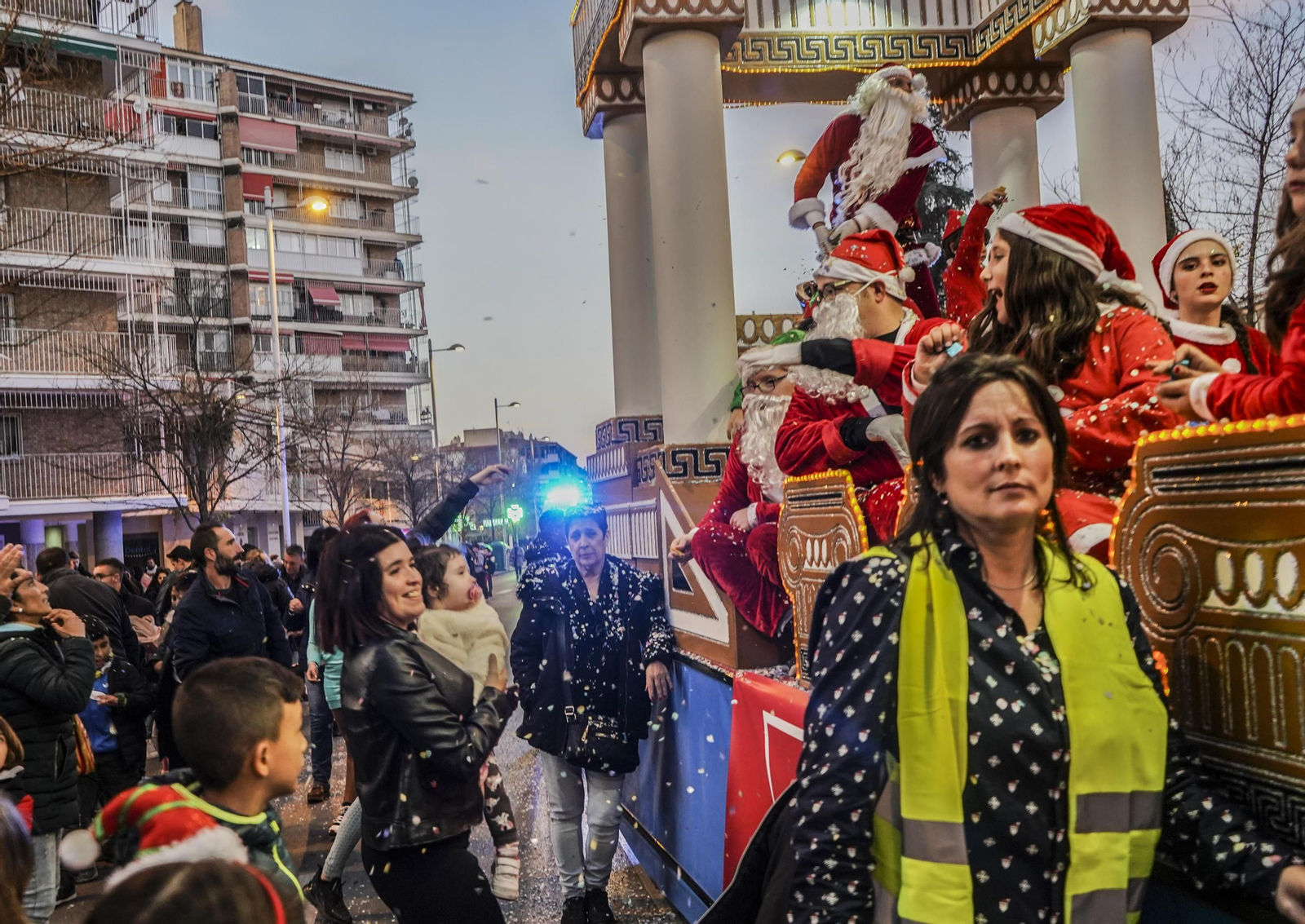 Así ha sido la cabalgata de Papá Noel en Granada
