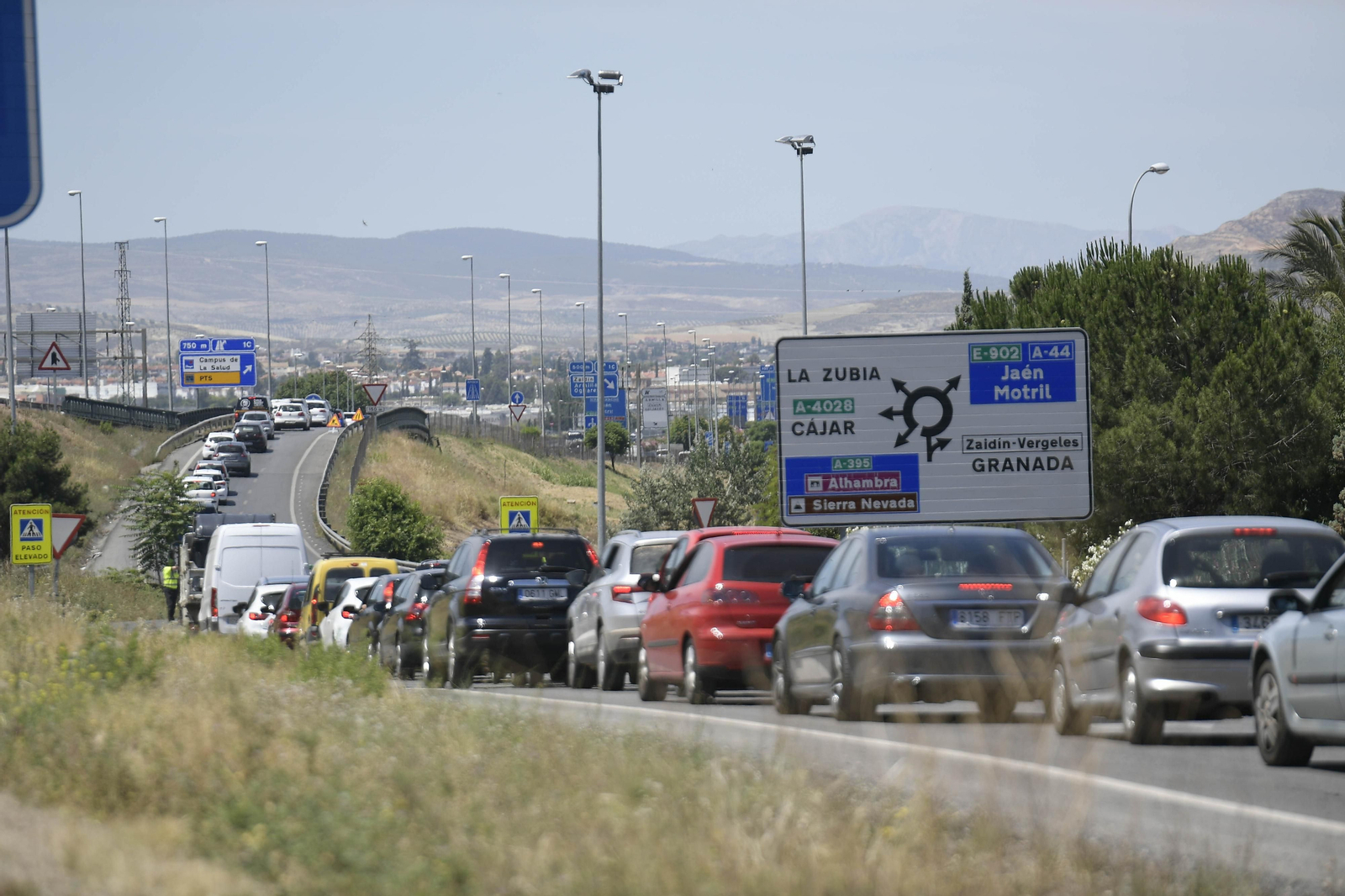 Atasco el pasado verano por obras en la Circunvalación.