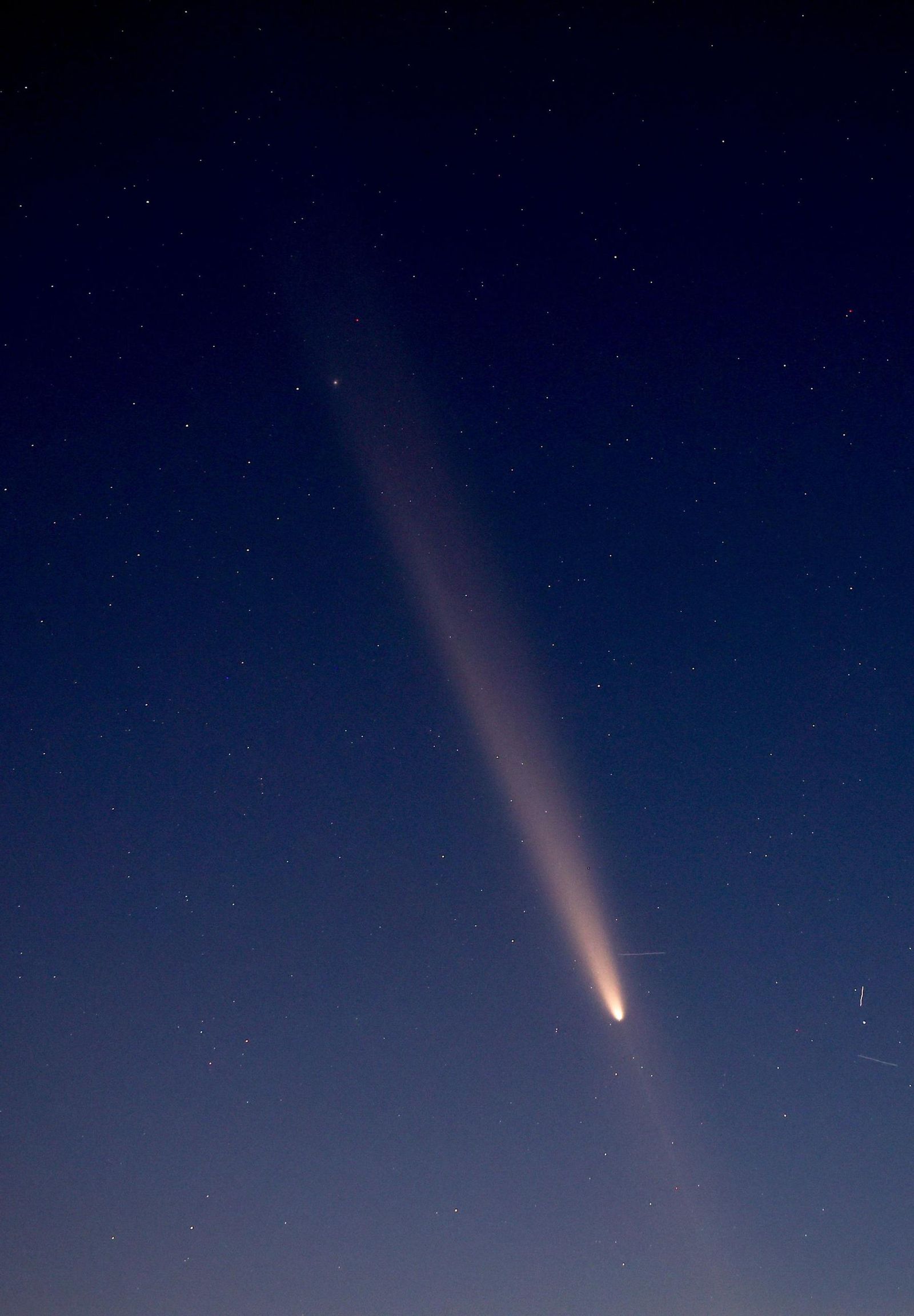 Espectáculo visual: El paso del cometa del siglo a lo largo y ancho del mundo