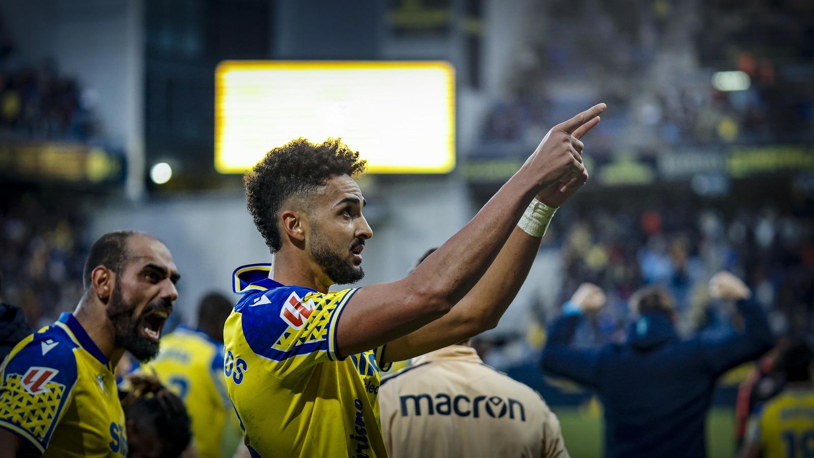 Búscate entre las fotos del partido de fútbol Cádiz CF - Albacete Balompié