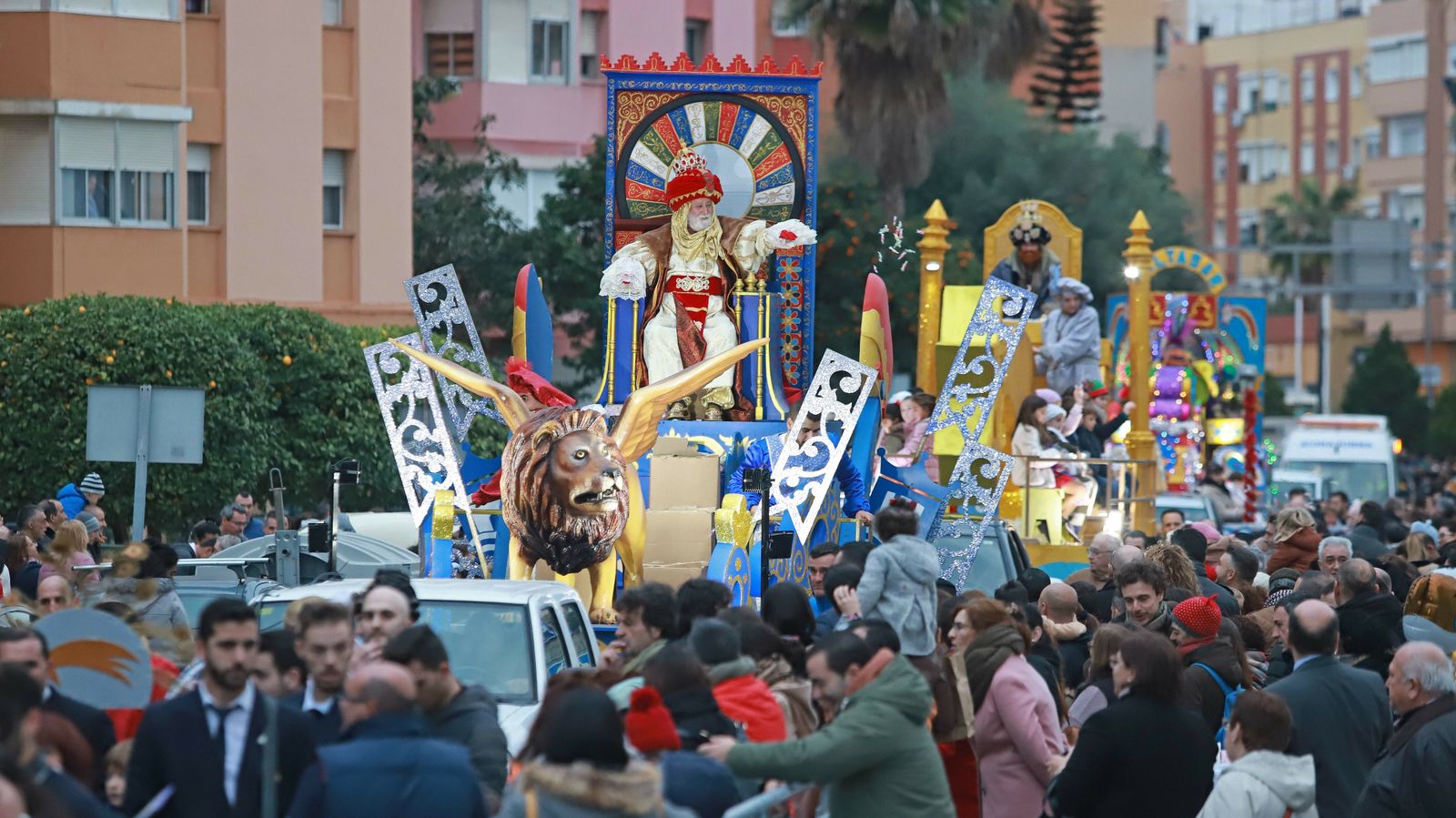 Las mejores fotos de la cabalgata de los Reyes Magos en Algeciras