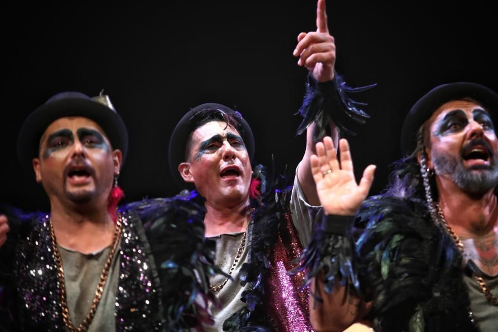 Actuación de 'La comparsa del Loco'