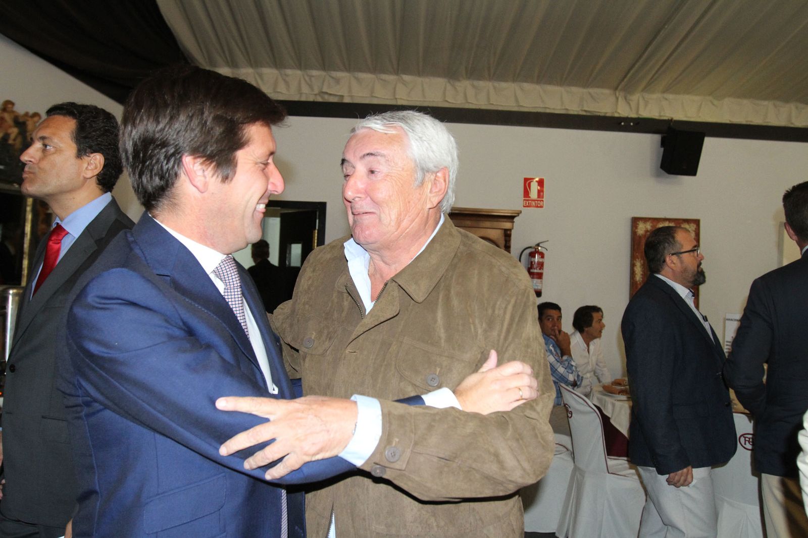 Imágenes del Desayuno Informativo del Grupo Joly con Javier Targhetta