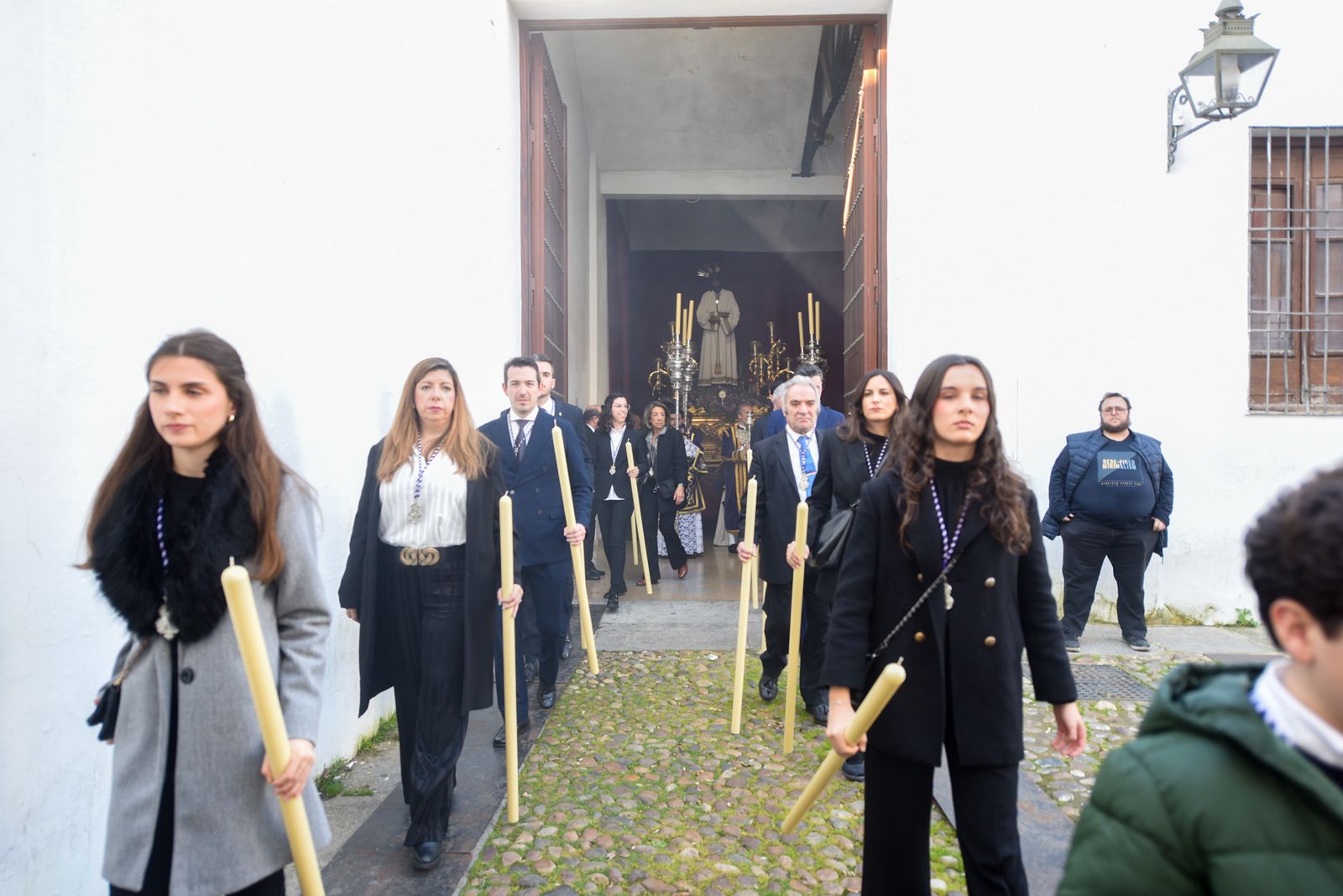 El traslado del Señor de la Sangre a la Catedral para el Vía Crucis de las Cofradías, en imágenes
