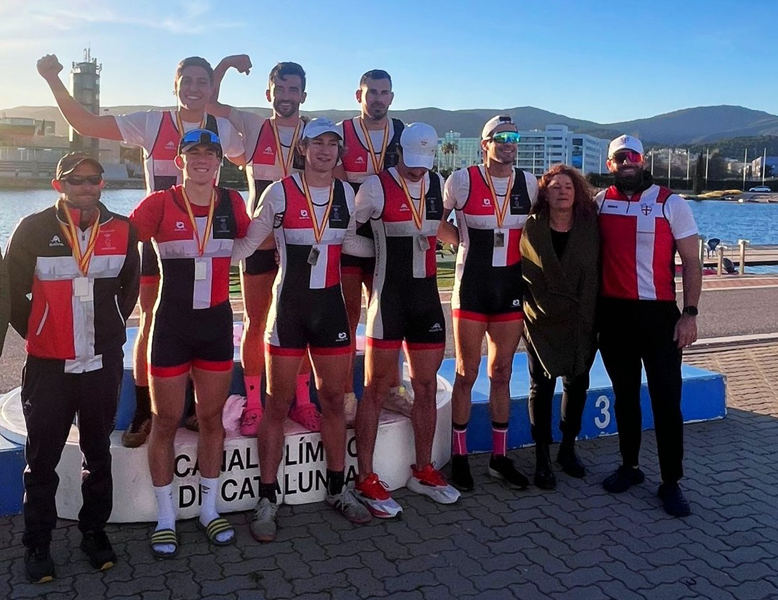 Los miembros del Labradores, ganadores de la prueba masculina.