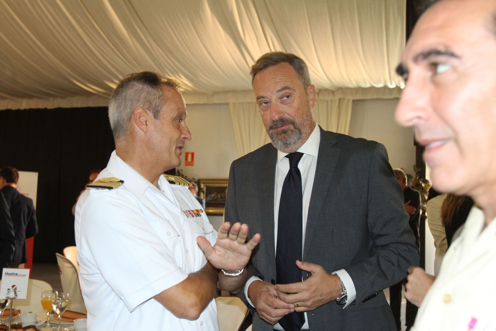 Imágenes del Desayuno Informativo del Grupo Joly con Javier Targhetta